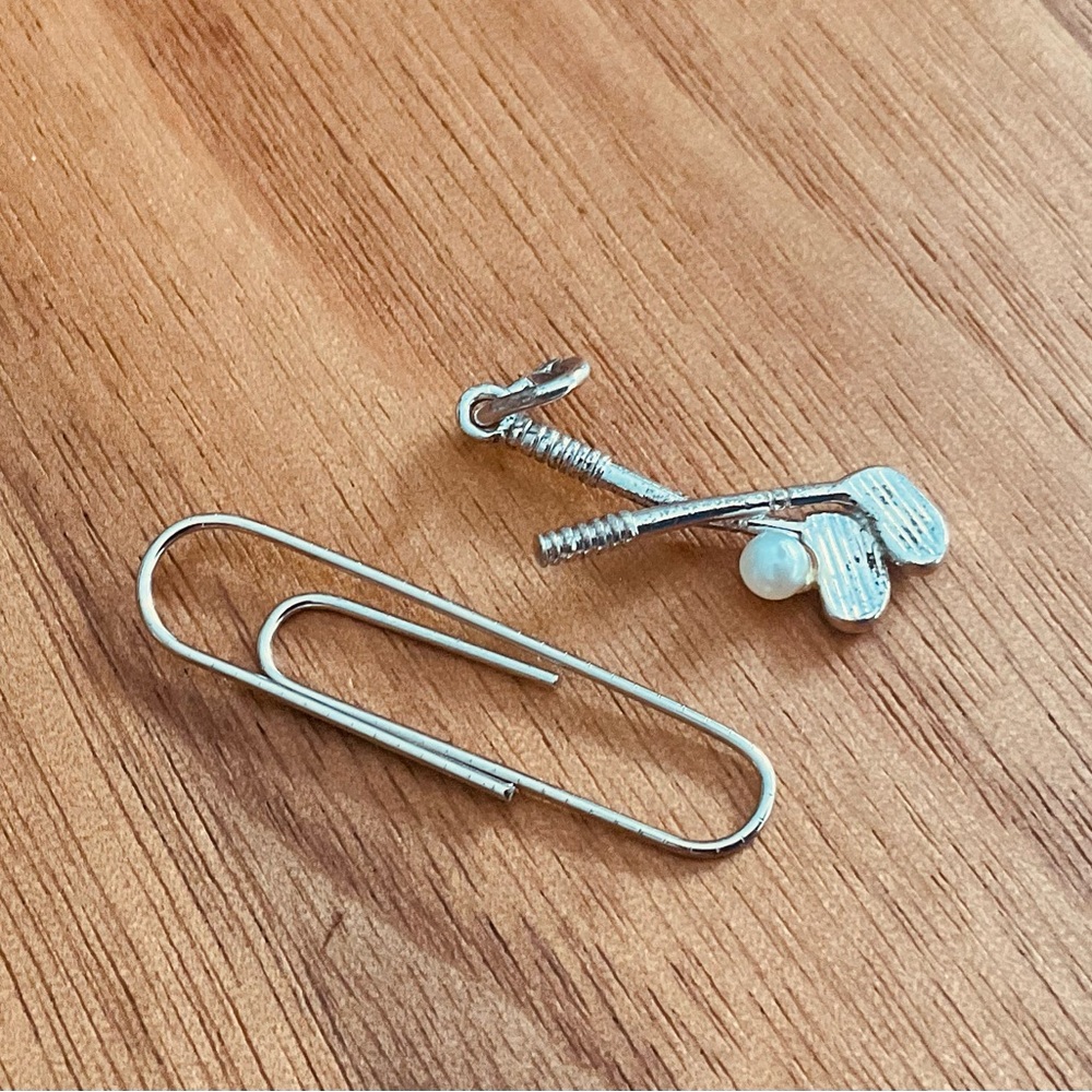 Breloque vintage « bâtons de golf »